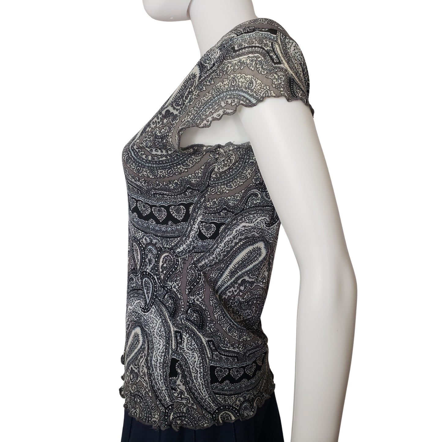 OLD NAVY Perfect Paisley V Neck with Half Sleeves, Medium