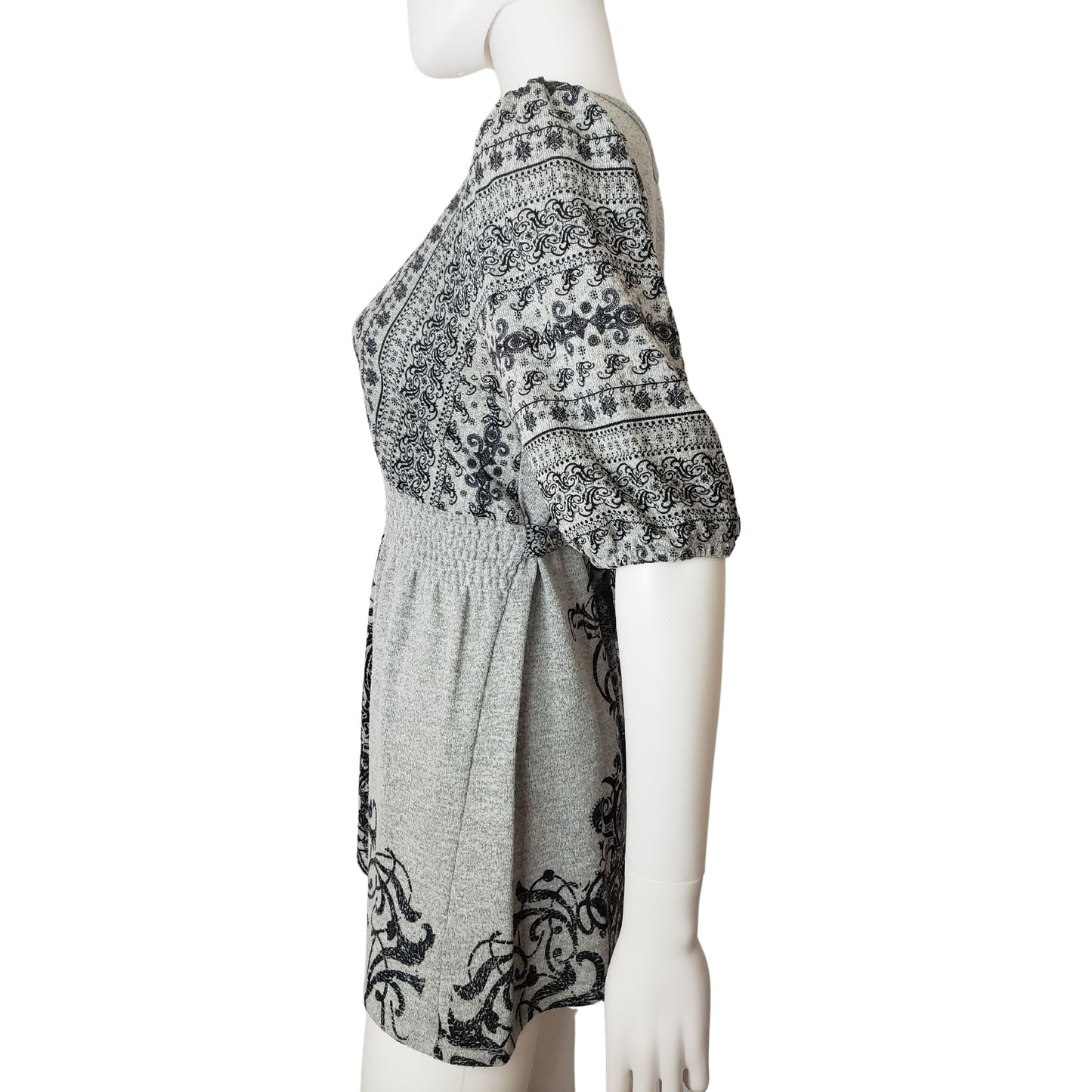 ALMOST FAMOUS Long Gray Black Patterned Shirt with Half Bishop Sleeves, V Neck, and Waist Tie, Large