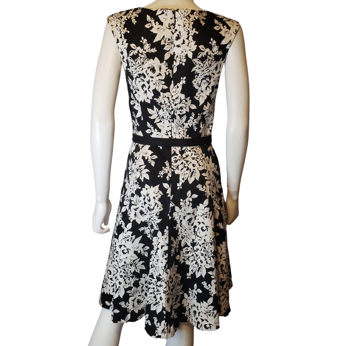 WHITE HOUSE BLACK MARKET A-Line Black & White Floral Dress, Size 4