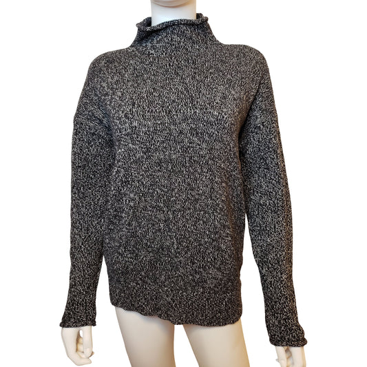 TAHARI Black & White Sweater with Highneck,Large